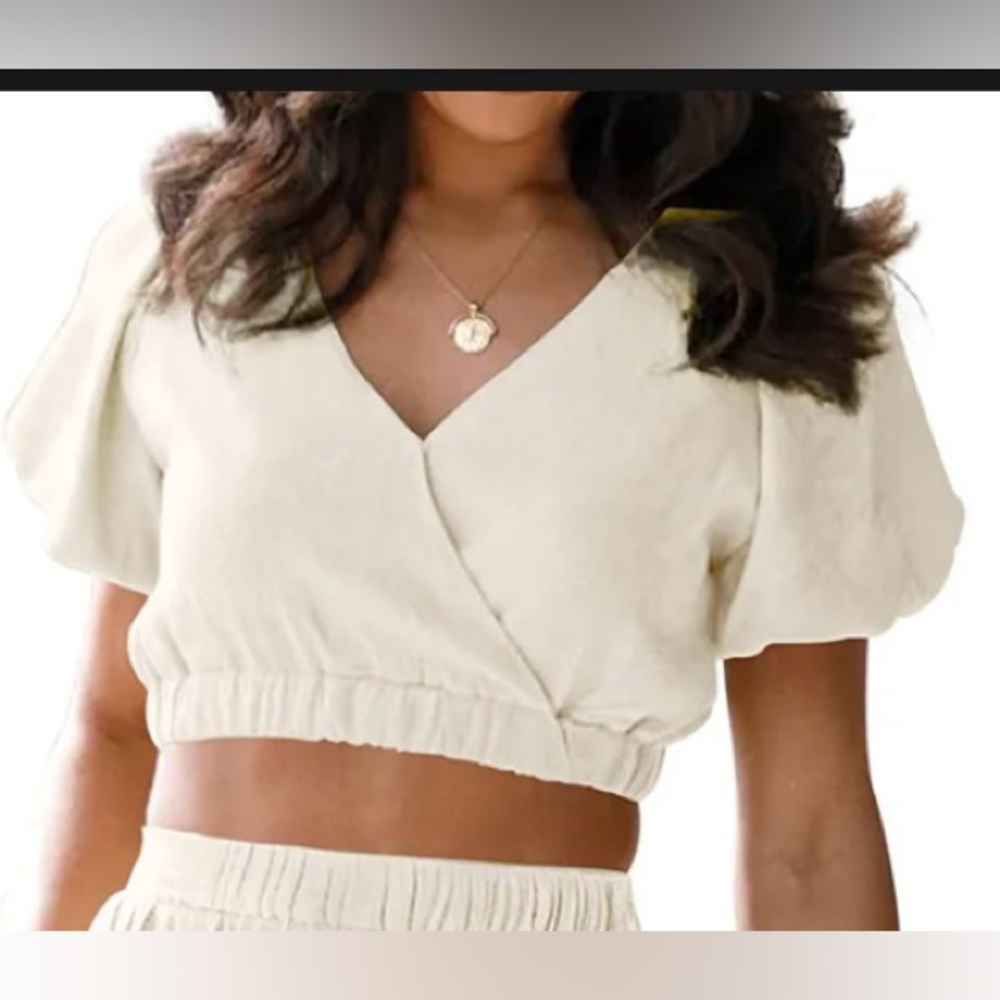 NWT MEROKEETY Elegant white Puff‎ Sleeve Wrap V neck crop top SIZE MEDIUM.